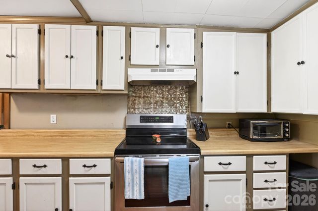 2802 Beaverdam Road, Canton, NC 28716