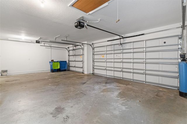 31421 ANNISTON DRIVE, Wesley Chapel, FL 33543