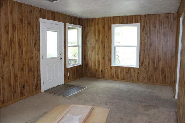 622 S Hancock Street, Angleton, TX 77515