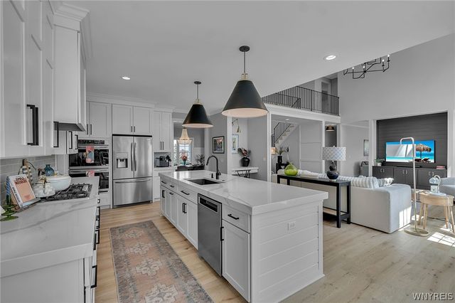 10285 Clarence Center Road, Clarence, NY 14031
