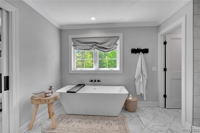 10285 Clarence Center Road, Clarence, NY 14031