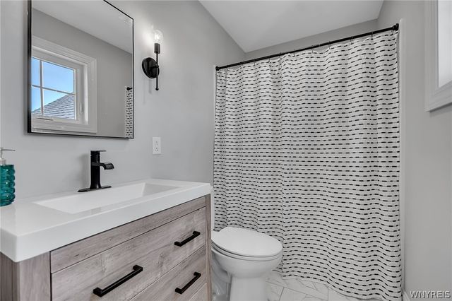 10285 Clarence Center Road, Clarence, NY 14031