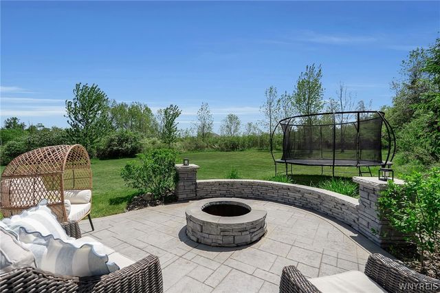 10285 Clarence Center Road, Clarence, NY 14031