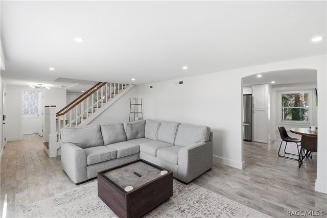 9235 W Harbor Isle Court, Crystal River, FL 34429