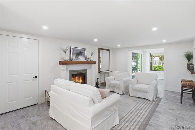 9235 W Harbor Isle Court, Crystal River, FL 34429