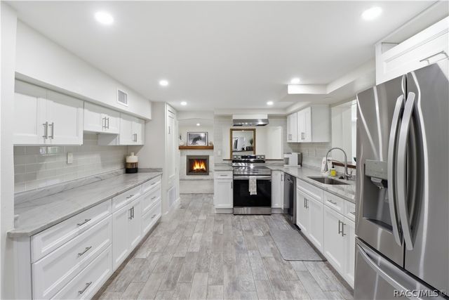 9235 W Harbor Isle Court, Crystal River, FL 34429