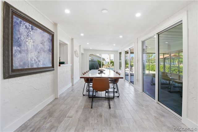 9235 W Harbor Isle Court, Crystal River, FL 34429