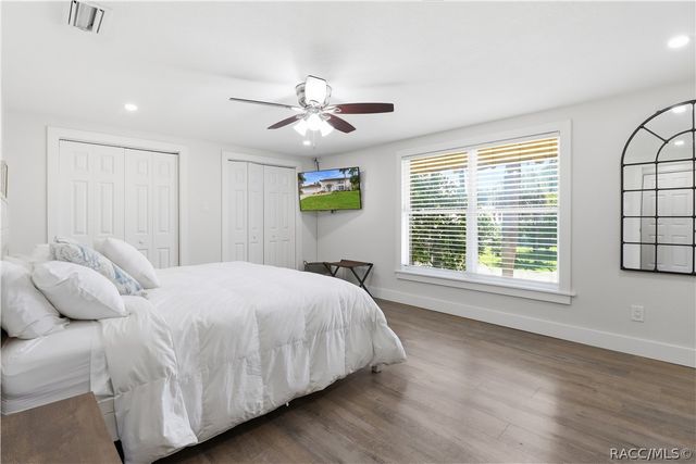 9235 W Harbor Isle Court, Crystal River, FL 34429