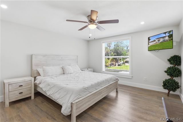 9235 W Harbor Isle Court, Crystal River, FL 34429