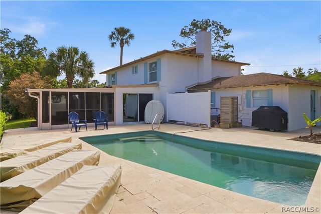 9235 W Harbor Isle Court, Crystal River, FL 34429