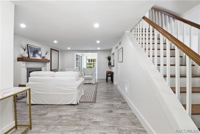 9235 W Harbor Isle Court, Crystal River, FL 34429