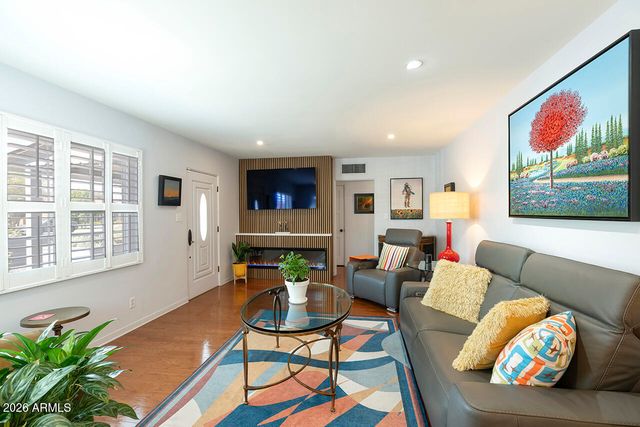 314 W WINDSOR Avenue, Phoenix, AZ 85003