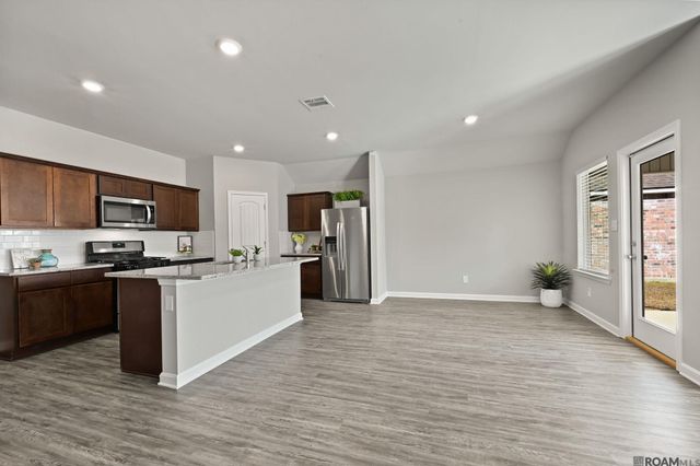 35572 Grovemont Dr, Denham Springs, LA 70706