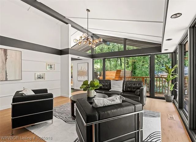 12 Carthage Circle, Fort Smith, AR 72901