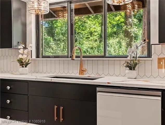 12 Carthage Circle, Fort Smith, AR 72901