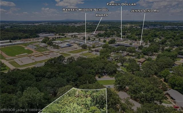 12 Carthage Circle, Fort Smith, AR 72901