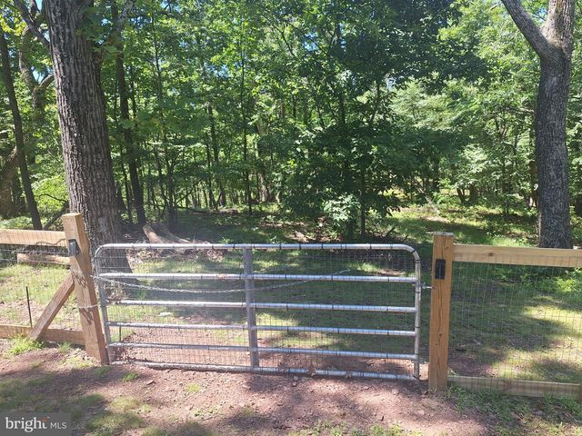 71 TRAPPER RIDGE LN, Hedgesville, WV 25427