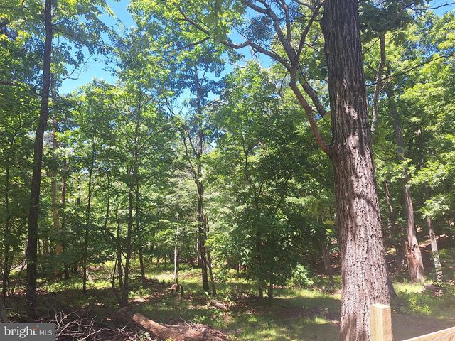 71 TRAPPER RIDGE LN, Hedgesville, WV 25427