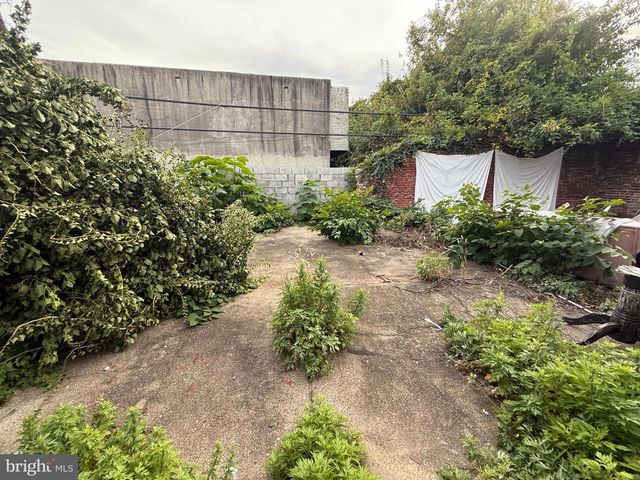 1204 W ROCKLAND ST, Philadelphia, PA 19141