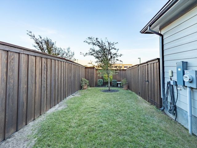 2129 Domingo Drive, Fort Worth, TX 76008
