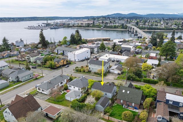 1110 Hayward Avenue, Bremerton, WA 98310