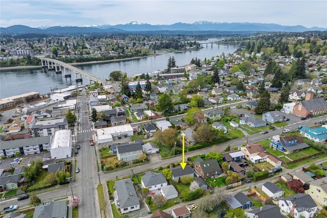 1110 Hayward Avenue, Bremerton, WA 98310