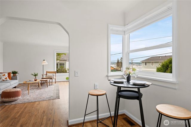 1110 Hayward Avenue, Bremerton, WA 98310