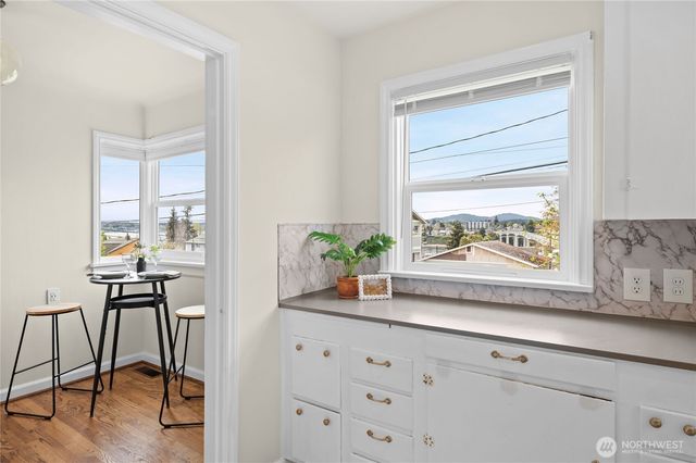 1110 Hayward Avenue, Bremerton, WA 98310
