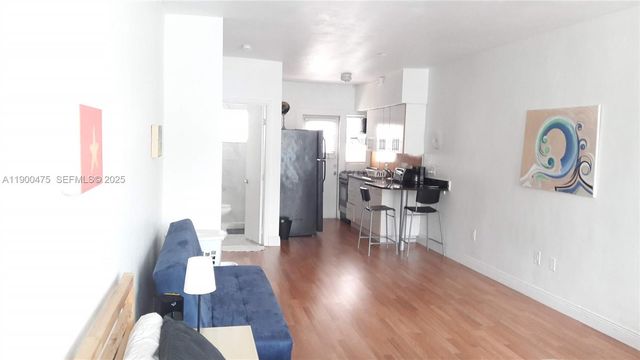 300 74th Street 3, Miami Beach, FL 33141