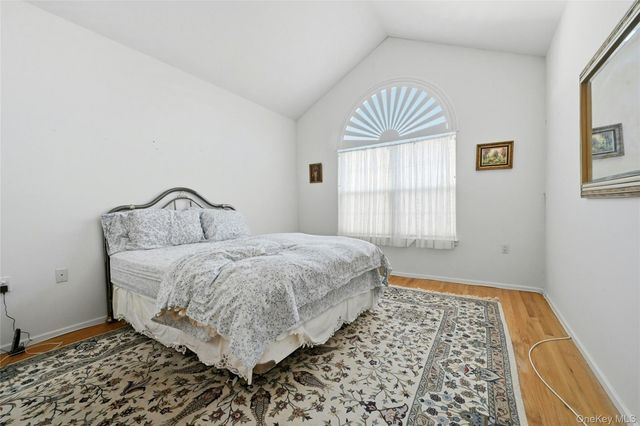 10 Sagaponack Court 10, Ridge, NY 11961