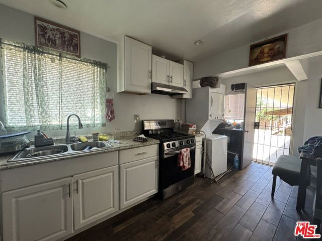 3551 Denver Avenue, Long Beach, CA 90810