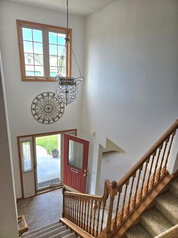 8401 Kingsway LANE, Sturtevant, WI 53177