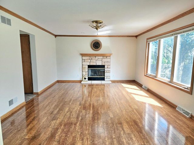 8401 Kingsway LANE, Sturtevant, WI 53177