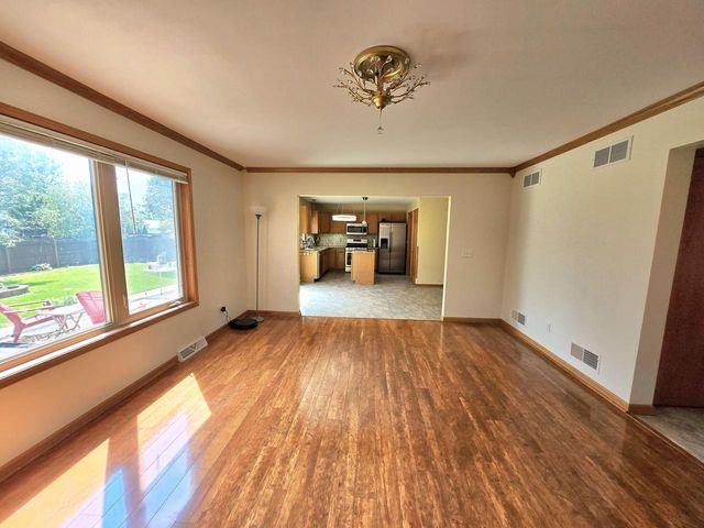 8401 Kingsway LANE, Sturtevant, WI 53177
