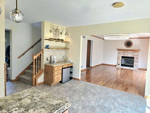 8401 Kingsway LANE, Sturtevant, WI 53177