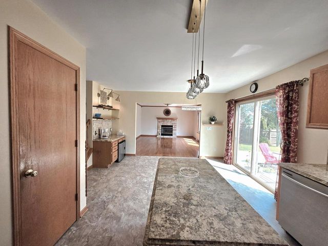 8401 Kingsway LANE, Sturtevant, WI 53177