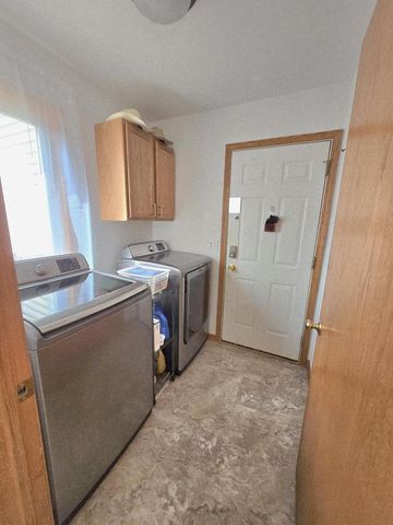 8401 Kingsway LANE, Sturtevant, WI 53177