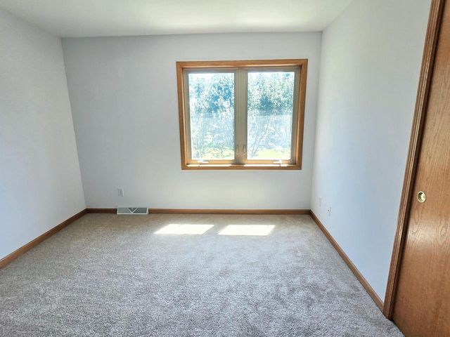 8401 Kingsway LANE, Sturtevant, WI 53177