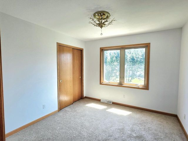 8401 Kingsway LANE, Sturtevant, WI 53177
