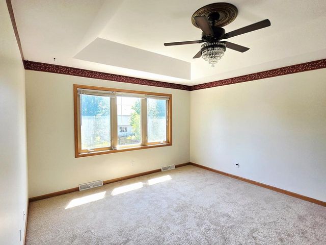 8401 Kingsway LANE, Sturtevant, WI 53177
