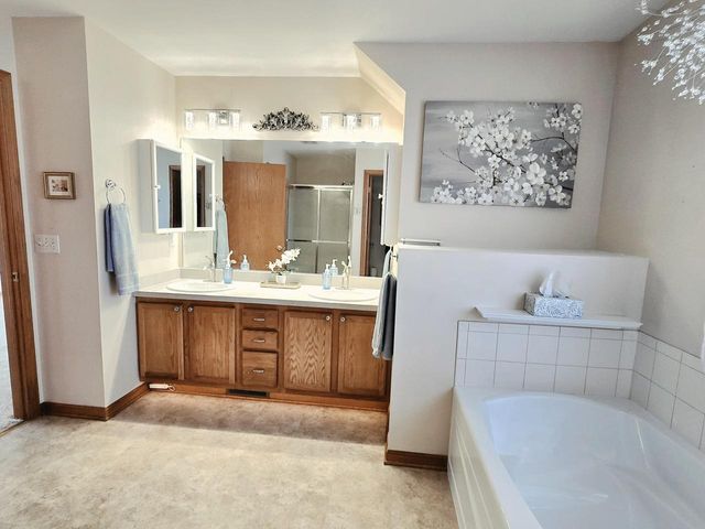 8401 Kingsway LANE, Sturtevant, WI 53177