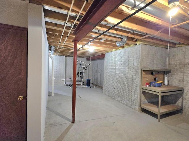 8401 Kingsway LANE, Sturtevant, WI 53177