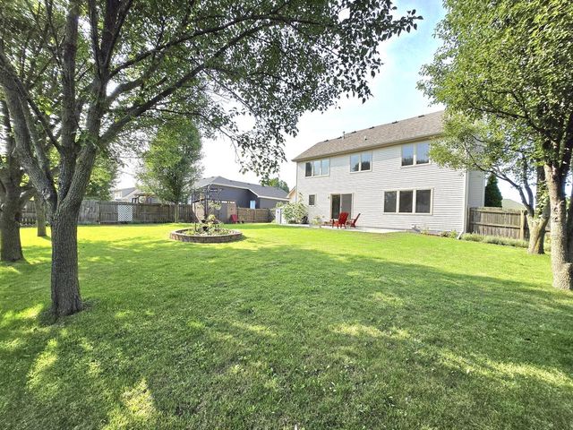 8401 Kingsway LANE, Sturtevant, WI 53177