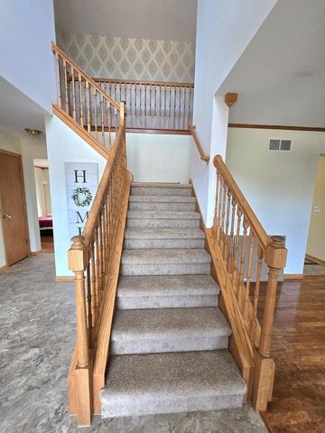 8401 Kingsway LANE, Sturtevant, WI 53177