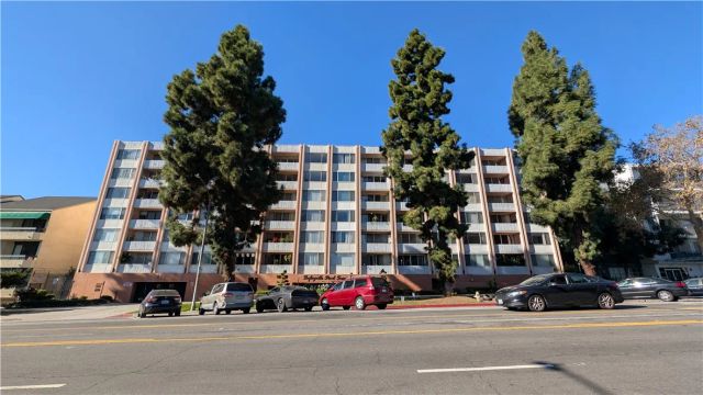 421 S La Fayette Park South 720, Los Angeles, CA 90057