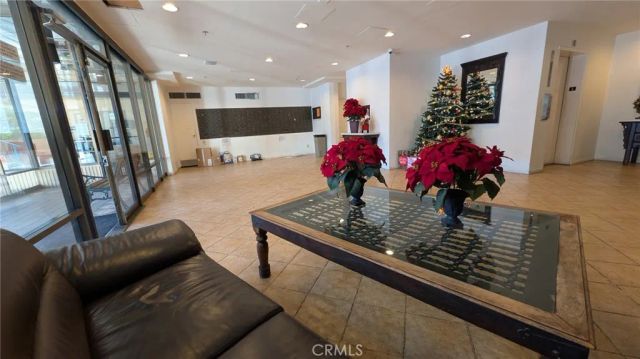 421 S La Fayette Park South 720, Los Angeles, CA 90057