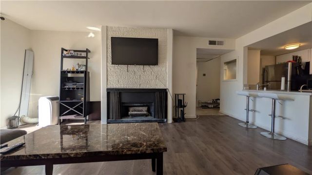 421 S La Fayette Park South 720, Los Angeles, CA 90057