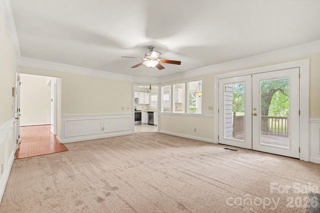 7104 Kinsmore Lane, Charlotte, NC 28269