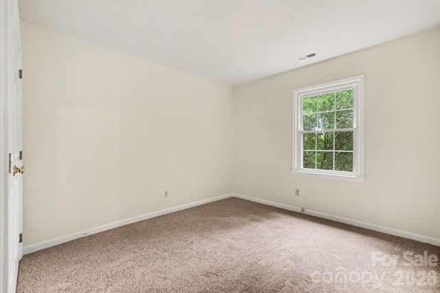 7104 Kinsmore Lane, Charlotte, NC 28269