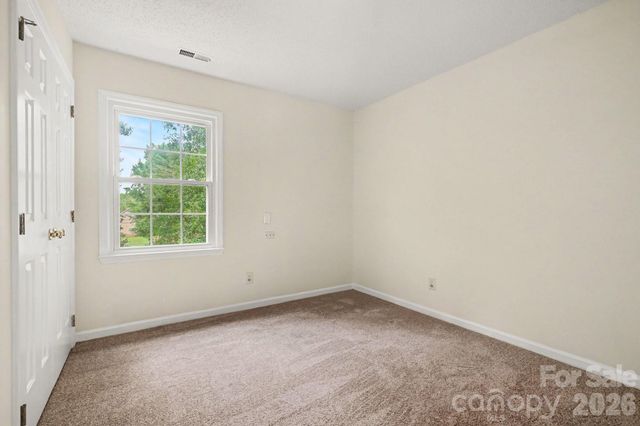 7104 Kinsmore Lane, Charlotte, NC 28269